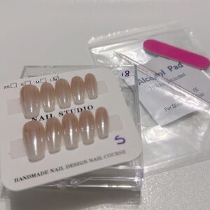 Brand New Hand Made Press on Nails # 18
